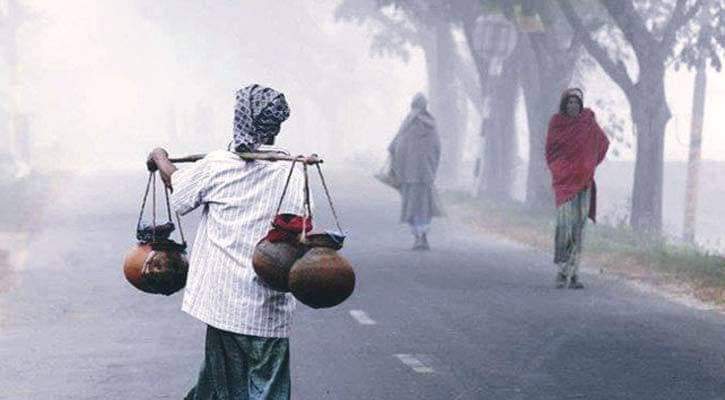 ঘনিয়ে আসছে শীতের প্রকোপ, মুখরিত গ্রাম বাংলা